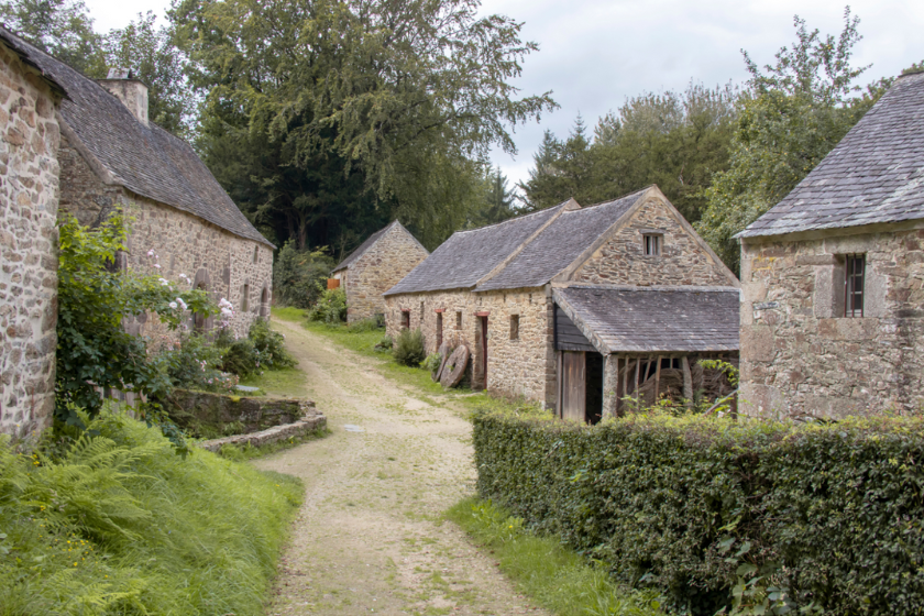Plus beaux villages des Monts d’Arrée Commana
