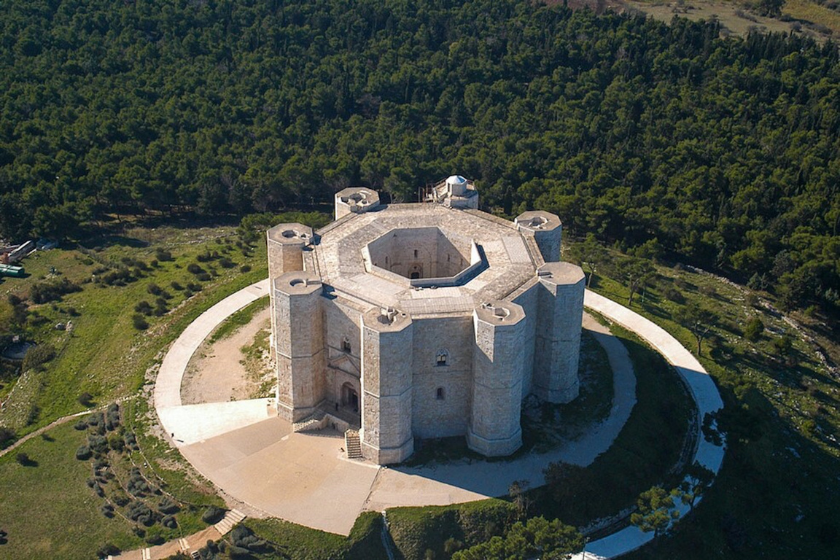 Visiter les Pouilles Castel del Monte