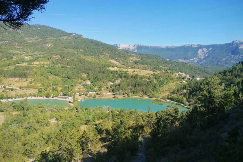 Top 10 des plus beaux lacs et lieux de baignade de la Drôme Le lac de La Motte-Chalancon