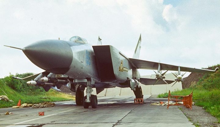 R-40/ AA-6 Acrid