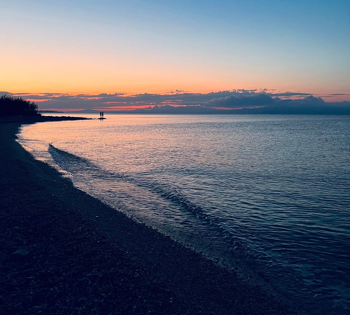 The sea, again