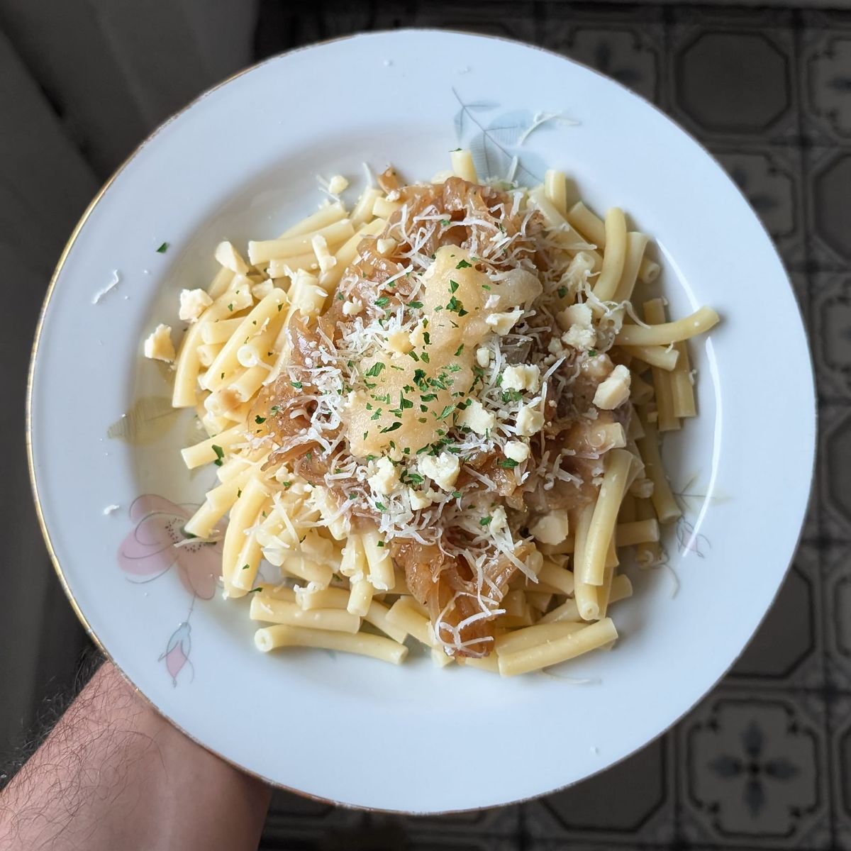 Macaroni cheese Swiss-style