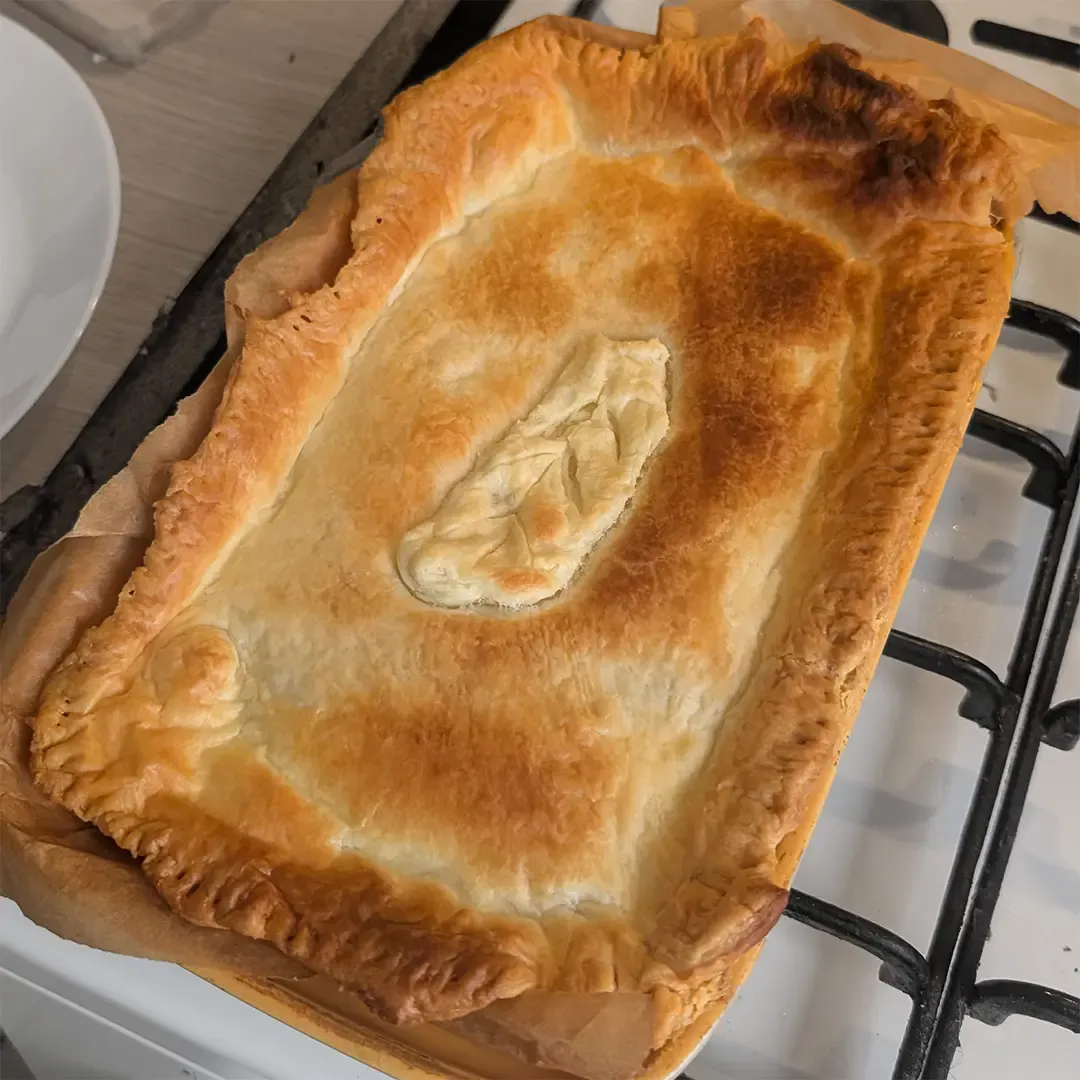 Pie with chicken & mushroom
