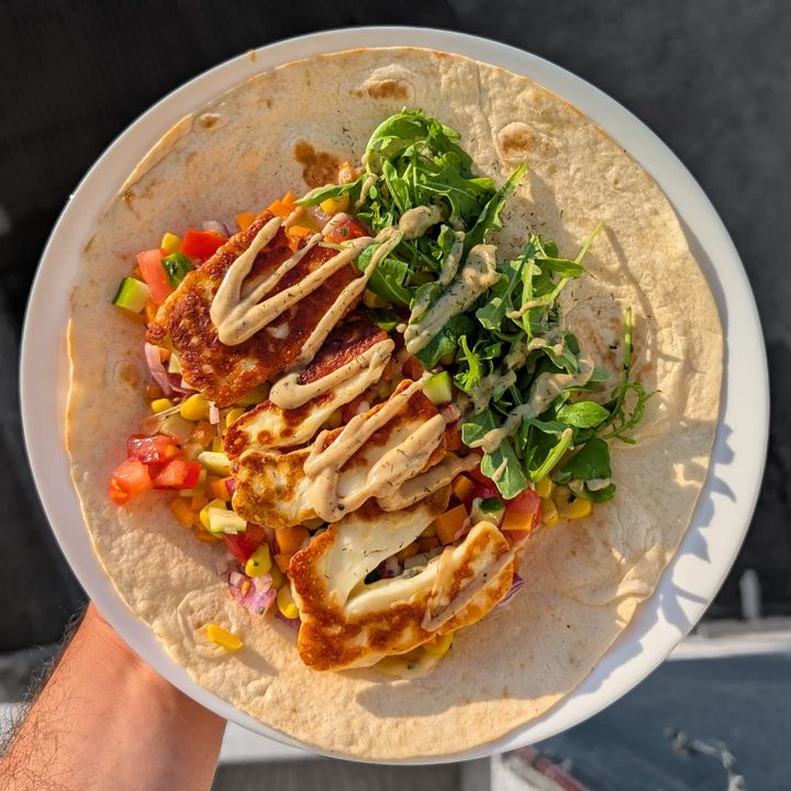 Halloumi wraps