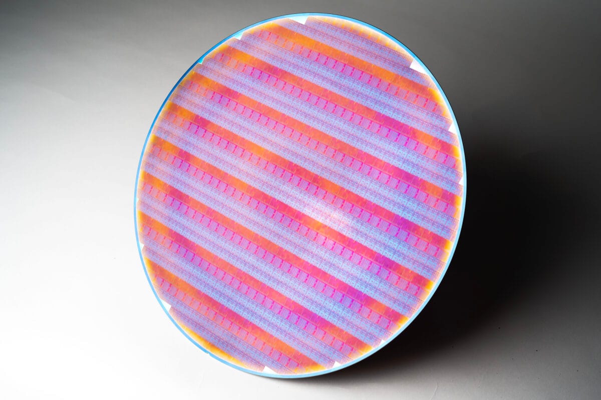 Intel PowerVia Blue Sky Creek 테스트 칩 공식 사진