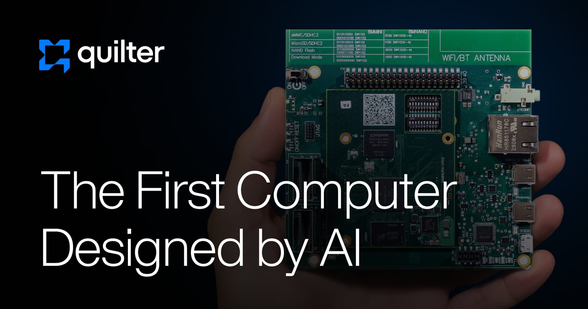 사람이 손에 들고 있는 Quilter Project Speedrun의 NXP i.MX8M Mini 기반 Linux computer PCB