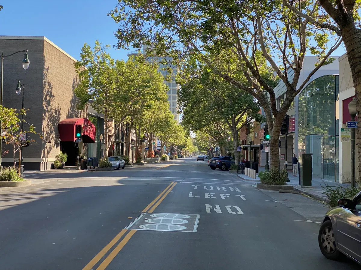 2020년 4월 팔로알토 University Avenue. Delos Data 사옥이 아닌 발표 소재지 참고 사진