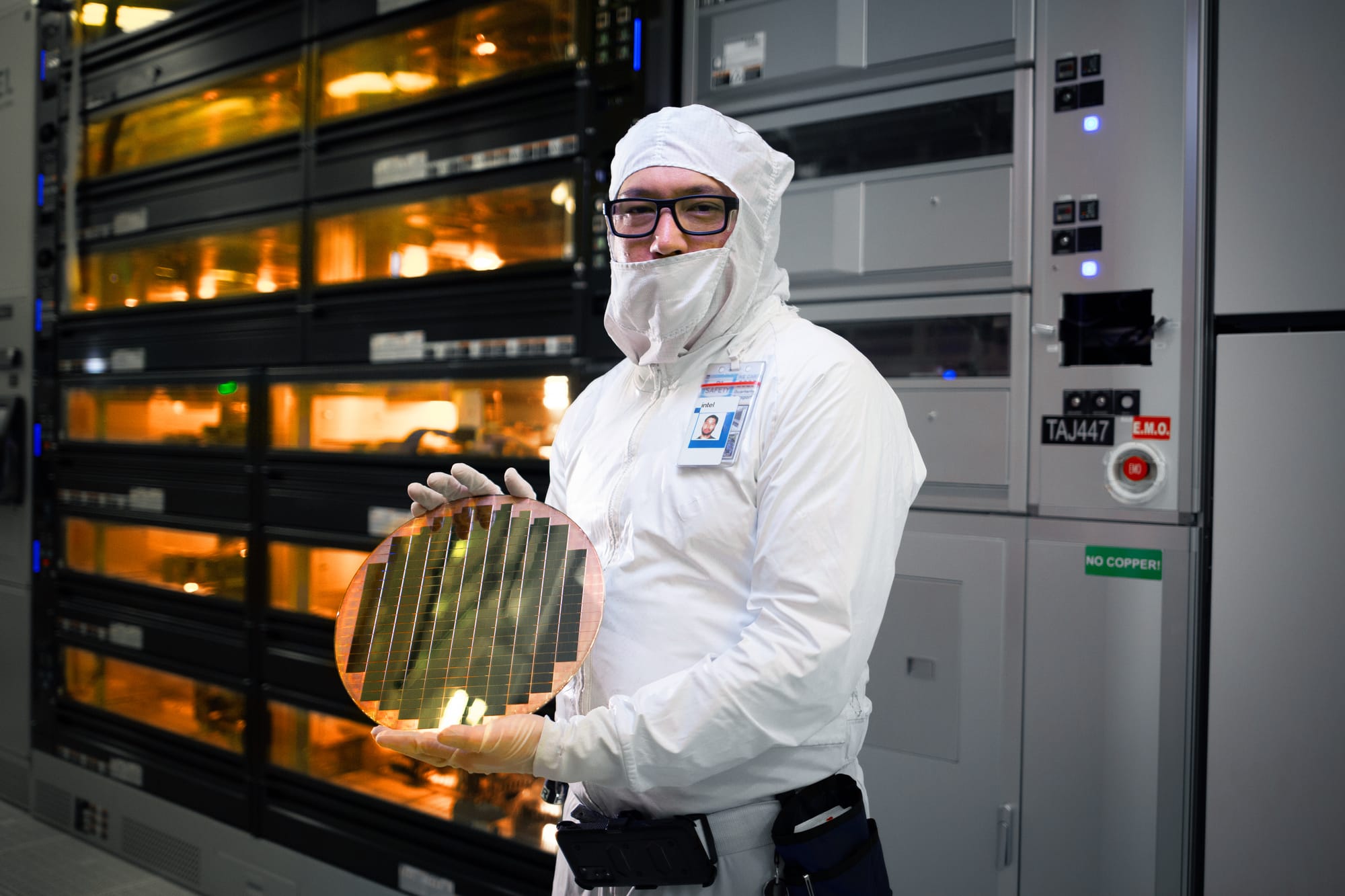 Wafer with 3D-stacked Foveros technology, Intel Hillsboro, December 2023.