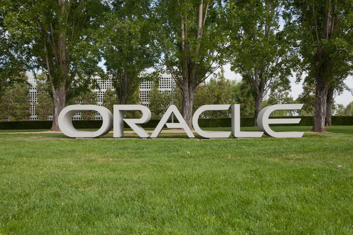 Oracle sign at the Redwood Shores campus, photographed in May 2011