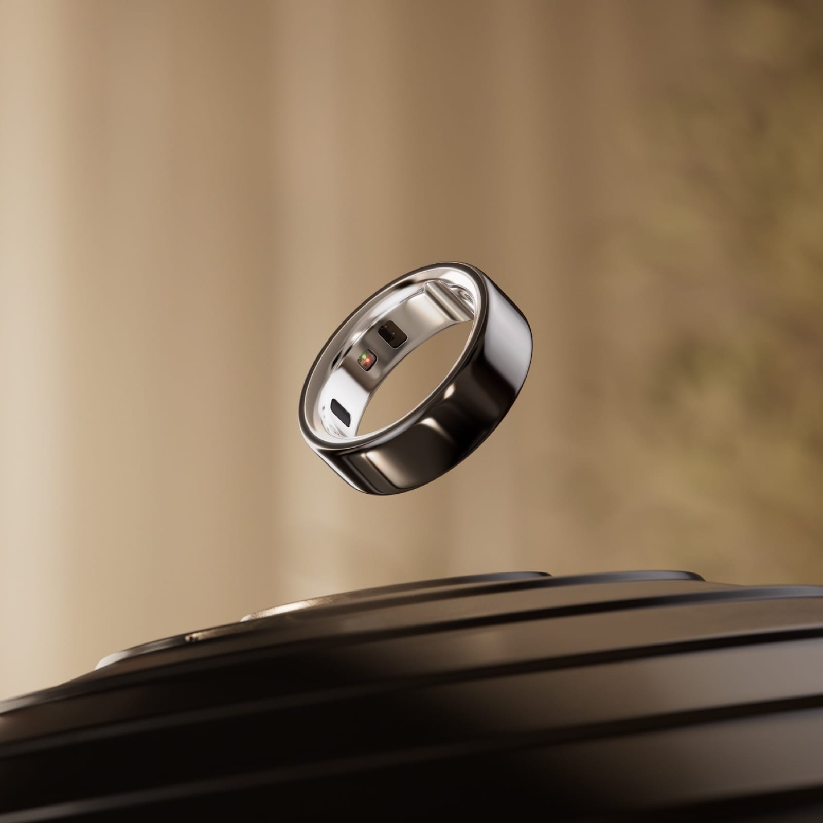 Oura Ring 4 inner surface and optical windows. Official product imagery: Oura.