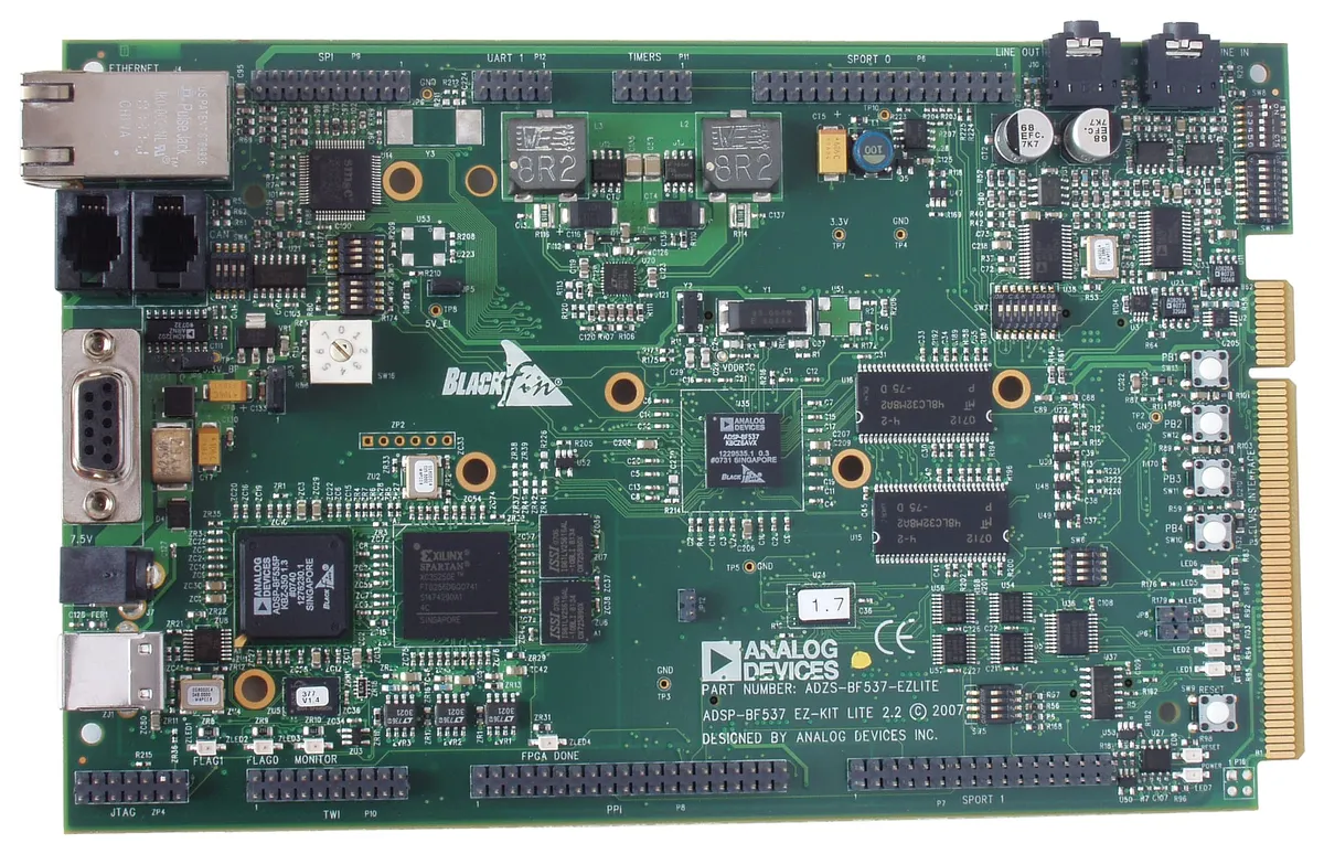 Analog Devices의 Blackfin BF537 EZ-KIT Lite 평가 보드, 2008년 촬영