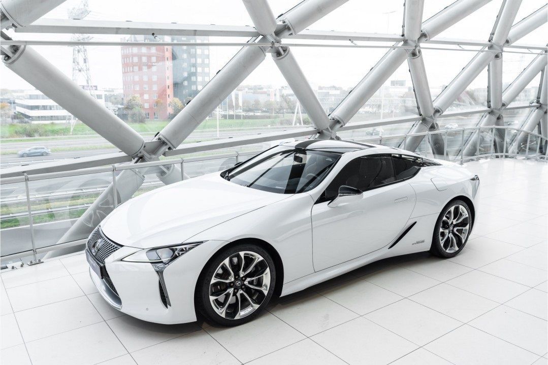 Kaip pasirinkti hibridinį ar elektrinį automobilį?