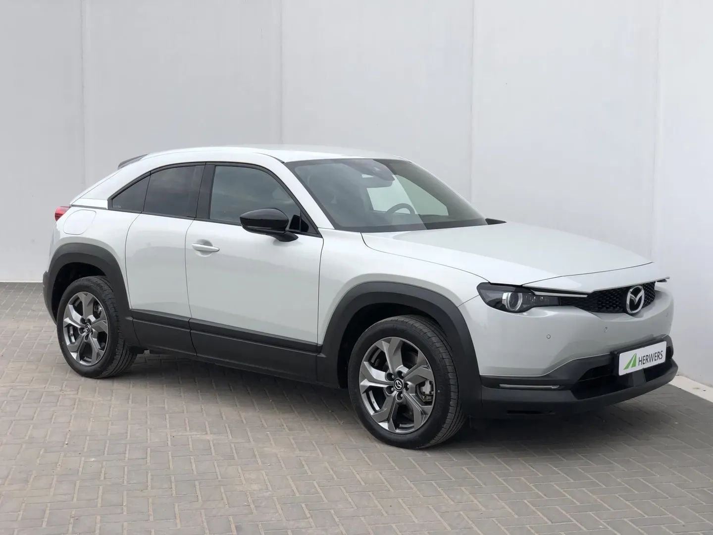Mazda MX-30 apžvalga