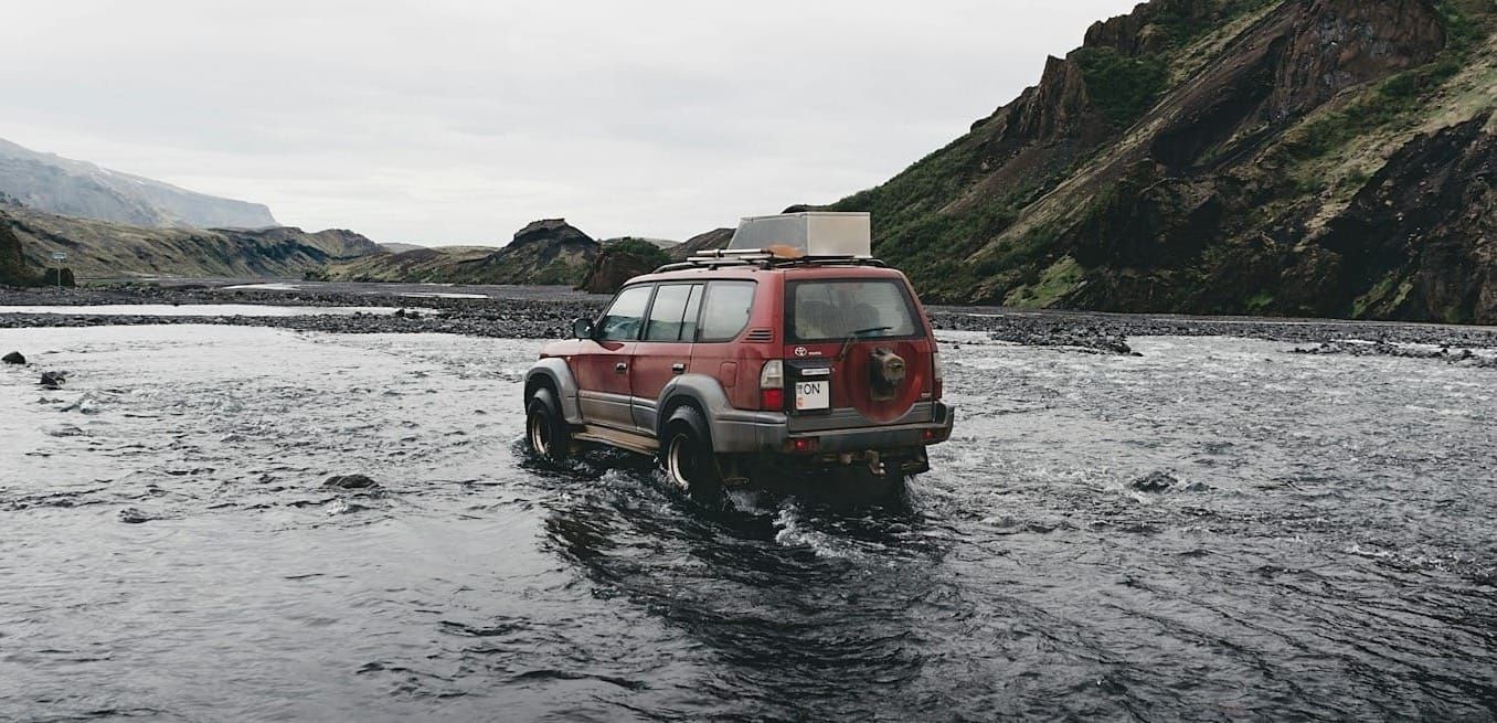 Sunkvežimis vs Visureigis: kuris jums tinka labiausiai?