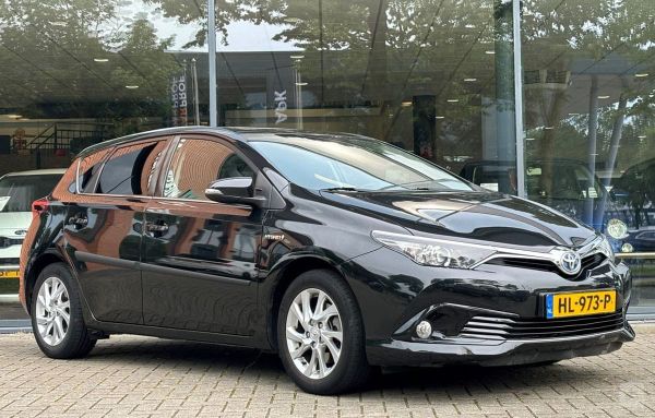 Toyota Auris hečbekas 2013-2019 atsiliepimas (2024 atnaujinta)