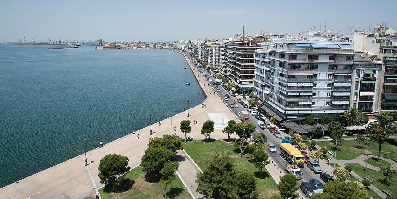 Thessaloniki Seaside Oasis - Kalamaria Luxury Apartments