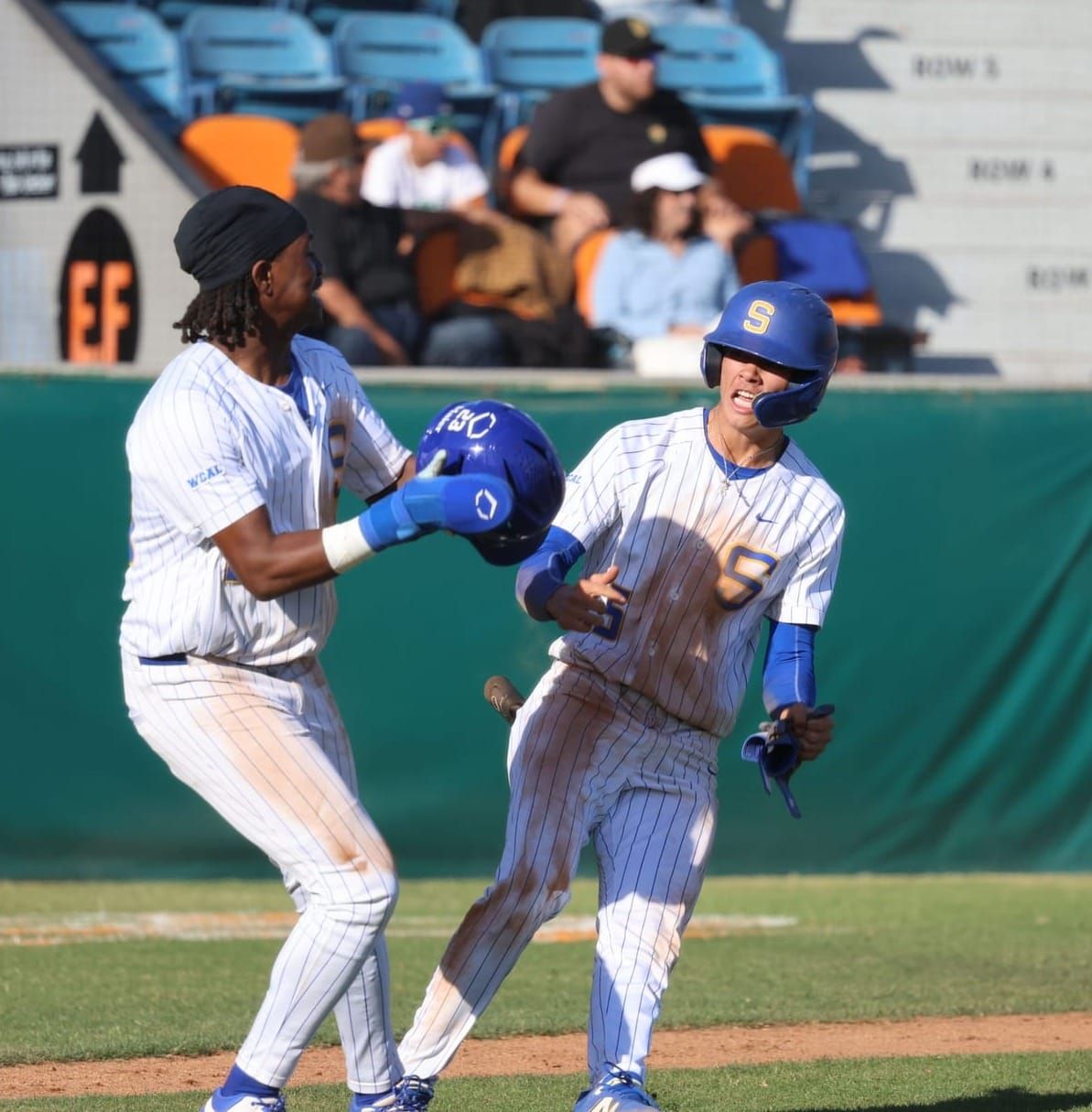 D1: Serra, Valley advance to finals