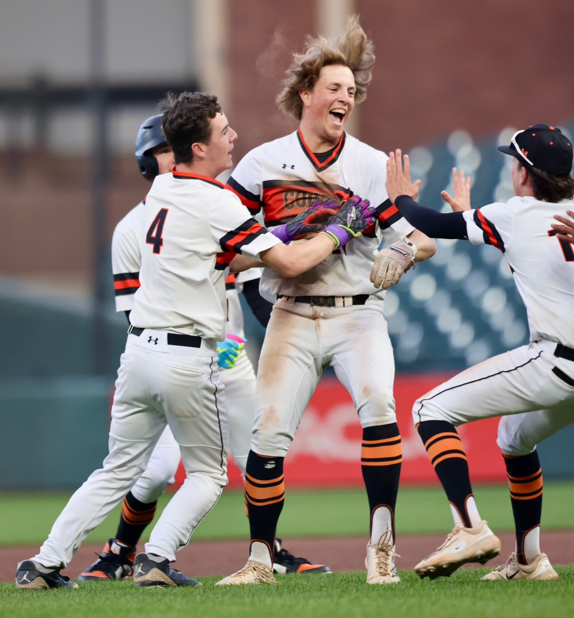 Oracle Magic: Cougars walk off Sequoia