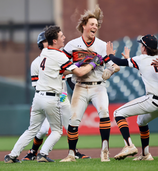 Oracle Magic: Cougars walk off Sequoia