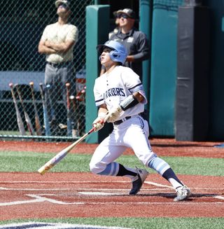 Valley bounces back behind Choi