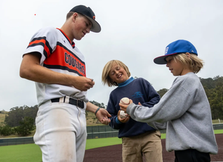 Half Moon Bay runs streak to 13