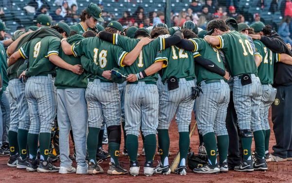 D2: Cap knocks off No. 1 Leigh