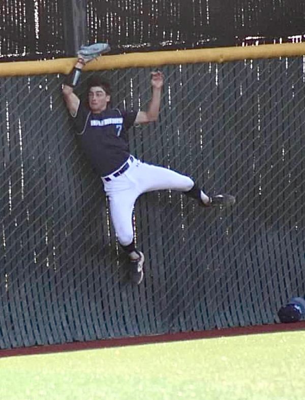 Ketelsen catch closes out Cats