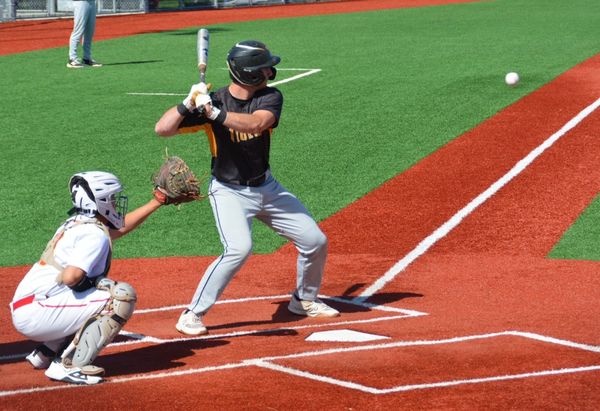 Bears outlast King's in eight