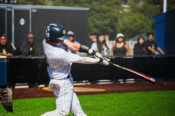 D3: Menlo keeps its streak alive
