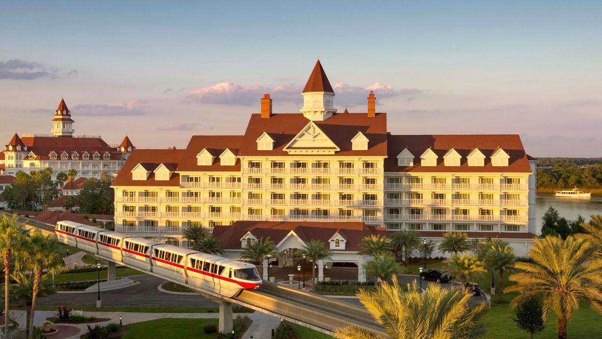 Walt Disney World Suspending Resort Check-In for 48 Hours During Hurricane Ian