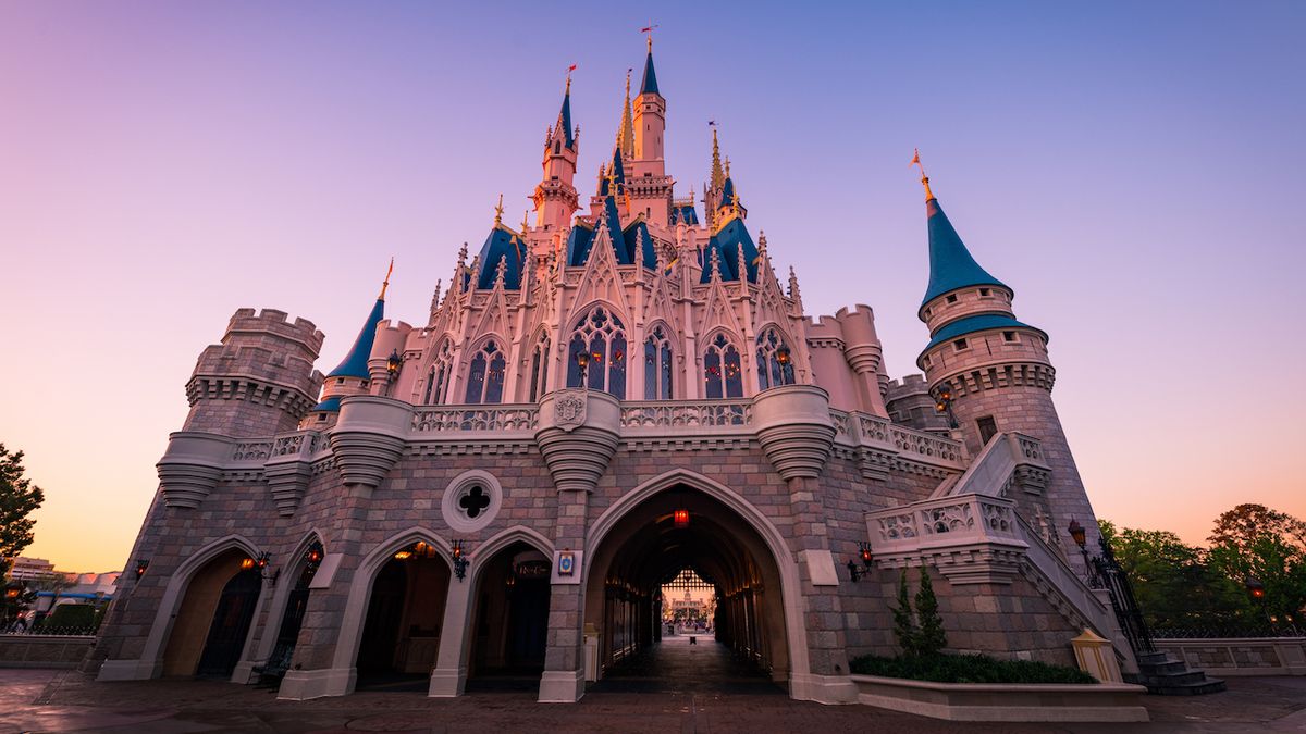 Magical Valentine’s Day Celebrations Offer Enchanted Moments at Walt Disney World Resort