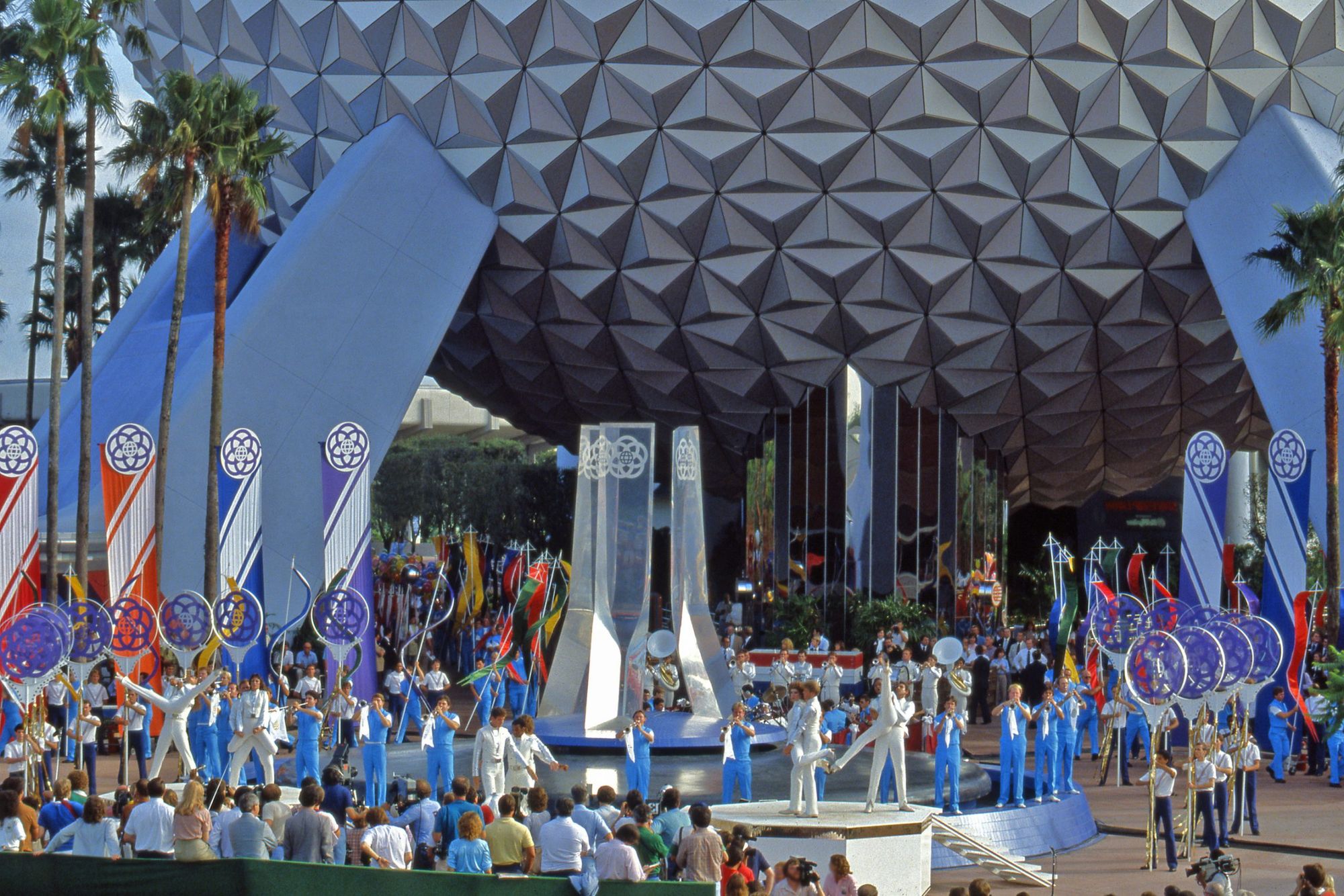 Makin' Memories: Revisit 40 Years of EPCOT History with this Offical Timeline