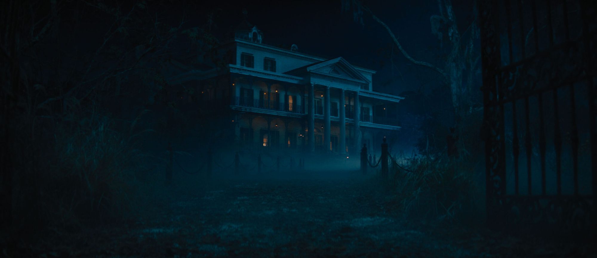 A Grim Grinningly Good Time: A Review of Disney's Haunted Mansion (2023)