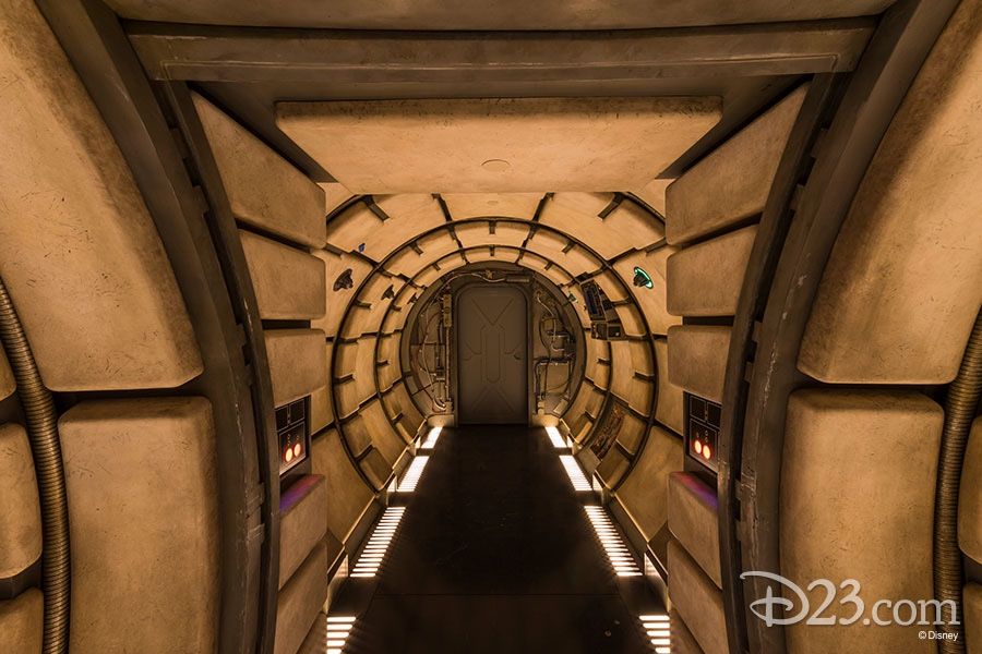 Star Wars: Galaxy's Edge -- Millenium Falcon: Smugglers Run
