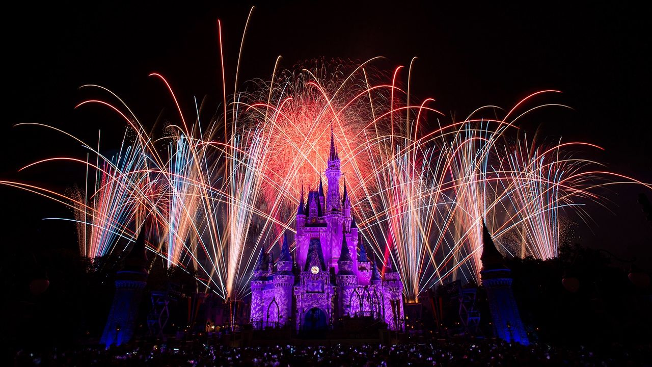 #DisneyParksLIVE: Watch Fourth of July Fireworks Live From Magic Kingdom Park