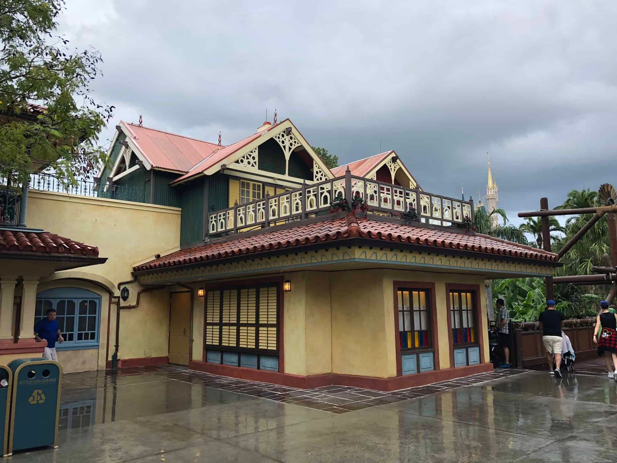 Walls Come Down Around The New "Captain’s Quarters" Club 33 Location in Magi​c Kingdom