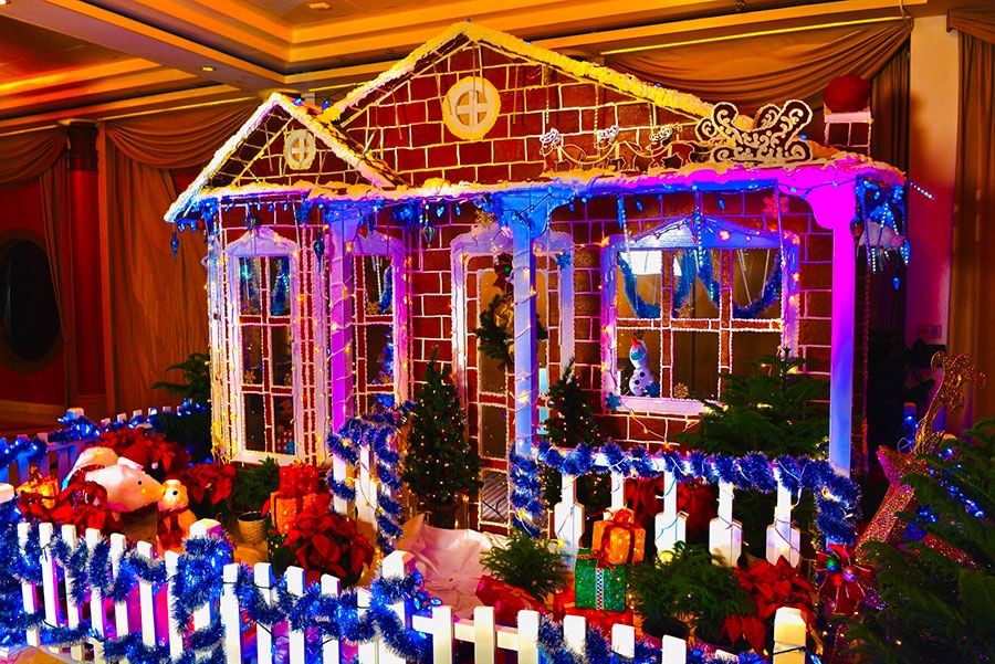 Winner Announced in Disney Cruise Line’s Sixth Annual Gingerbread House Competition