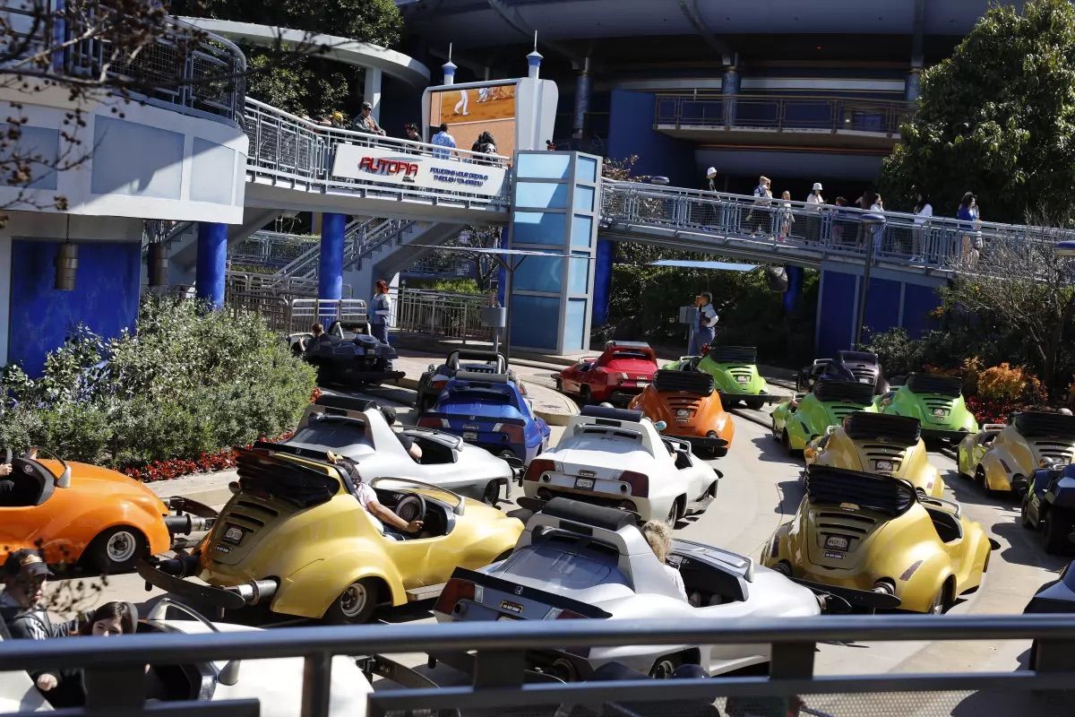 Disneyland’s Autopia to Replace Gas Cars with Electric/Hybrids