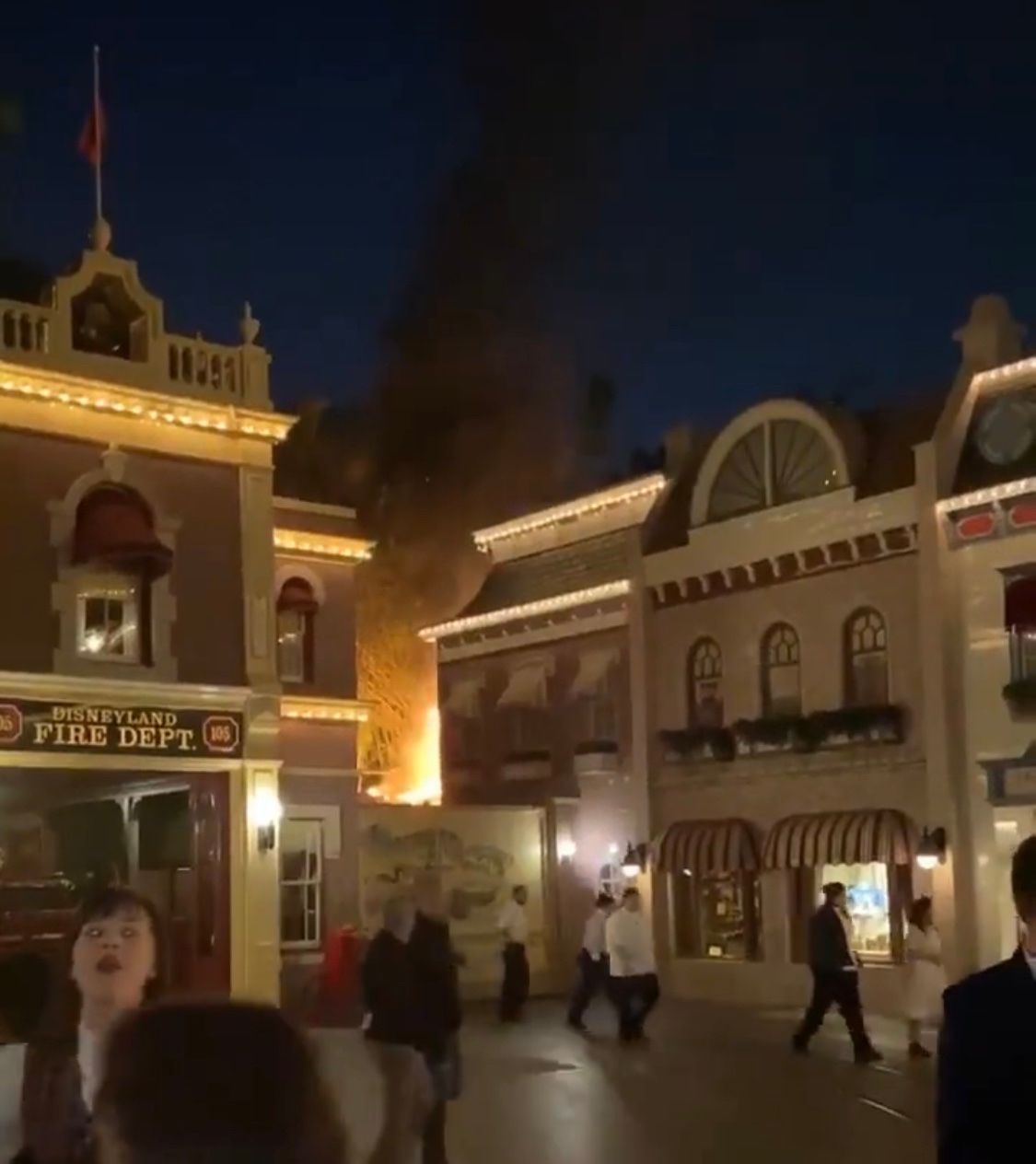 UPDATED: Parts of Disneyland Park Without Power; Fire Reported in Main Street Backstage Area