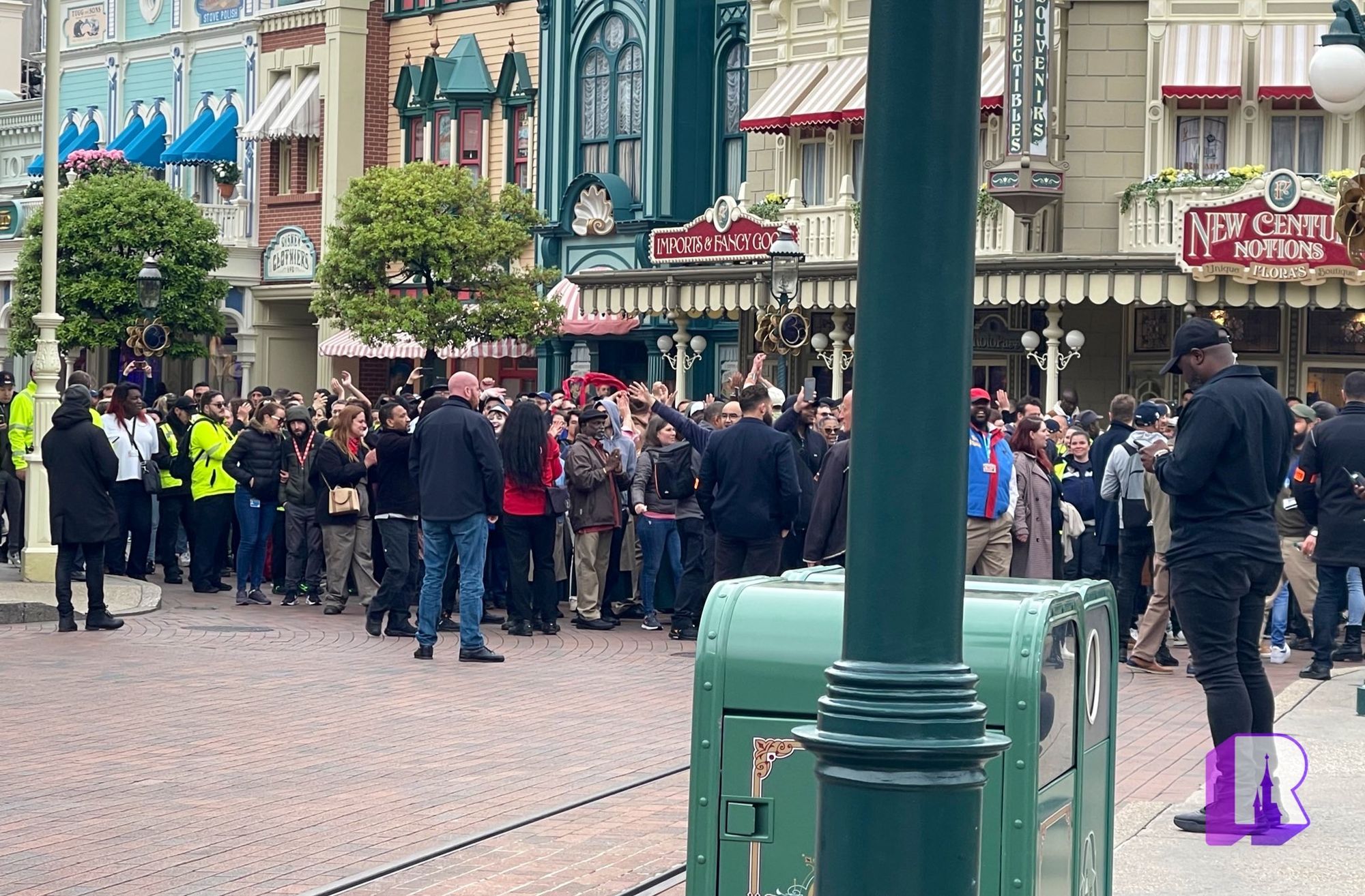 Disneyland Paris’ Main Street, USA Overtaken by Striking Cast Members