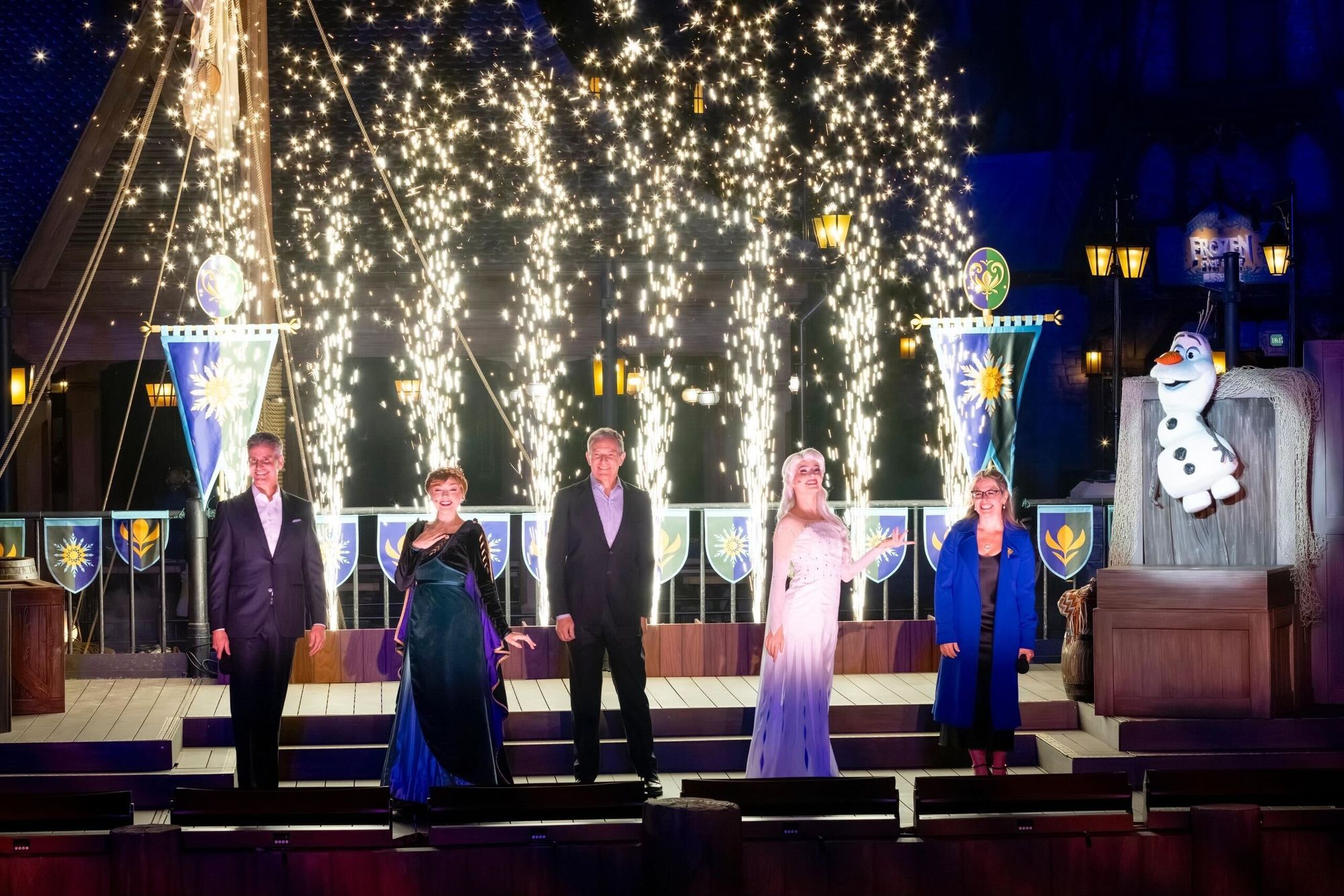 World of Frozen Unveiled in Historic Grand Opening Ceremony at Hong Kong Disneyland
