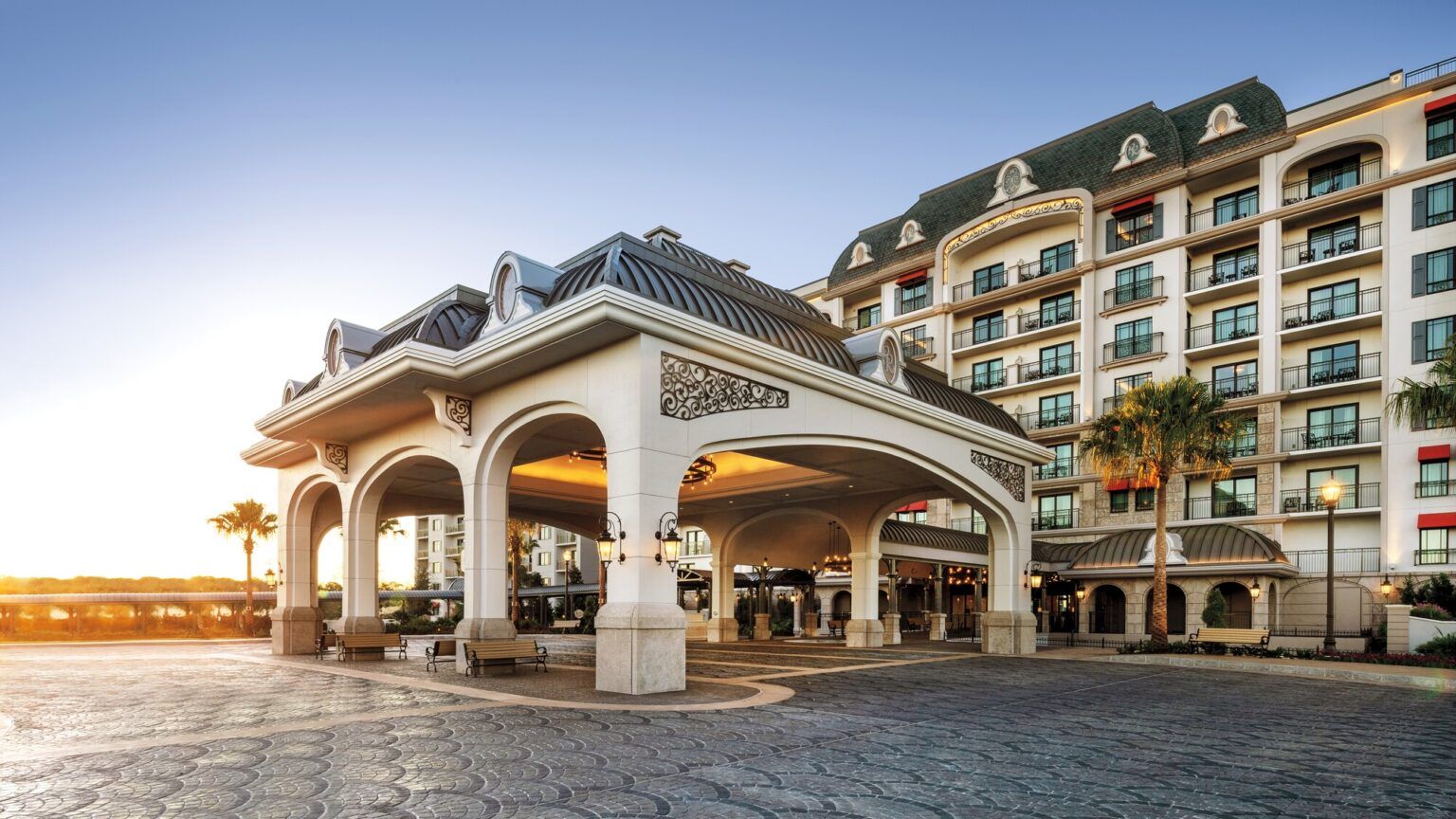 "Resort Guests" Changed to "Select Resort Hotels" on Disney Park Pass Availability Calendar, and Qualifying Disney Hotel List Is Released