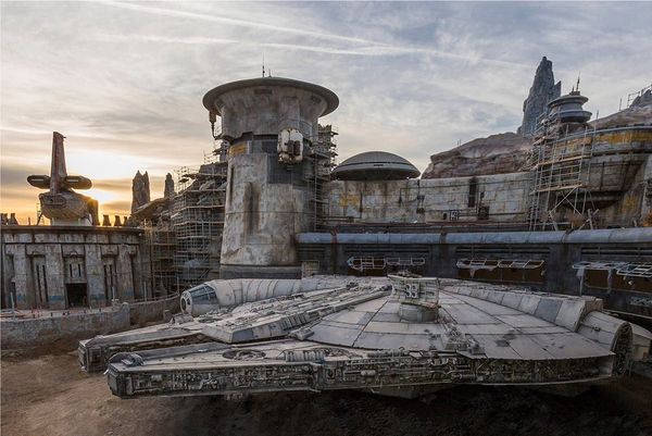 Disney Realeses First Image of Completed Millennium Falcon at Star Wars: Galaxy's Edge