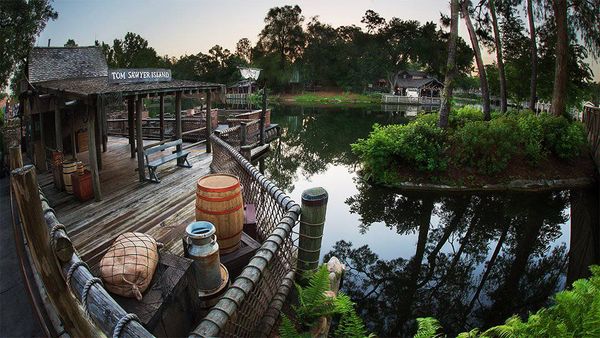 Aunt Polly's Restaurant on Tom Sawyer's Island Updates Menu, Open Through April 28