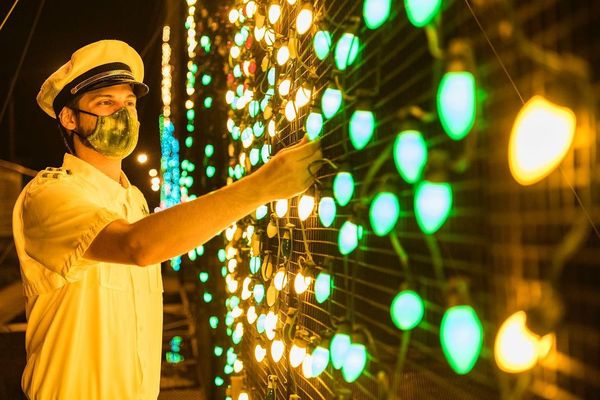 Walt Disney World's Electrical Water Pageant Returns December 20th