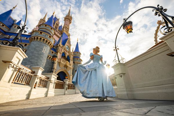 Walt Disney World to Reduce Six-Foot Distancing in Shops and Restaurants