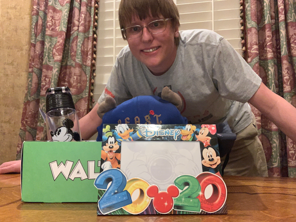 UNBOXING AND REVIEW: Walt Life "Kingdom Box" Subscription Box