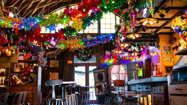 Jock Lindsey’s Holiday Bar to Debut November 29th