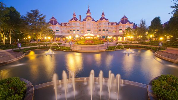 Disneyland Paris Reveals Concept Art for Reimagined Disneyland Hotel, Set to Reopen in 2024