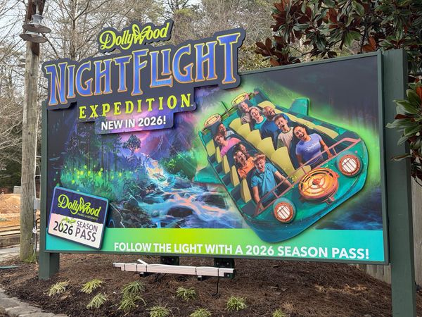 Dollywood's NightFlight Expedition Construction Tour Report